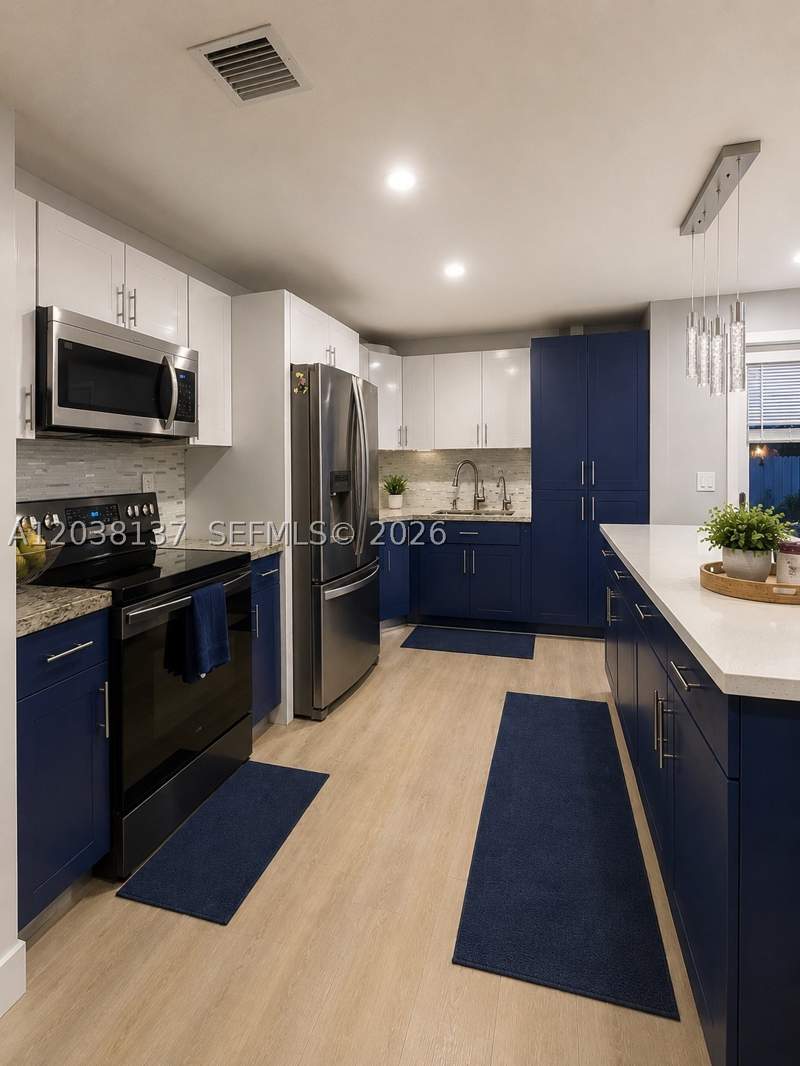 4 bedroom SingleFamilyResidence at 4280 NW 171st St, Venetian Development Sub, Miami Gardens — photo 3
