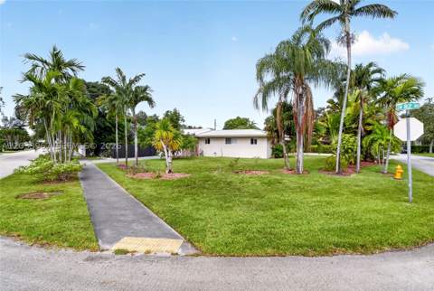 8250 SW 118th Ter, Miami FL - photo 6 of 63