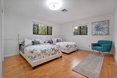 850 NE 182nd Ter, North Miami Beach FL - photo 6 of 11