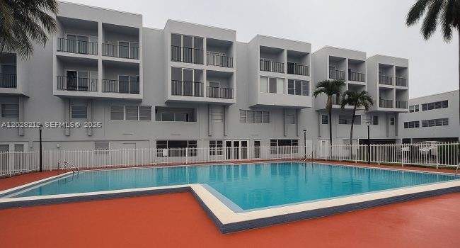 2 bedroom Condominium at 1555 W 44th Pl 203, St Andrews Court Condo, Hialeah — photo 5