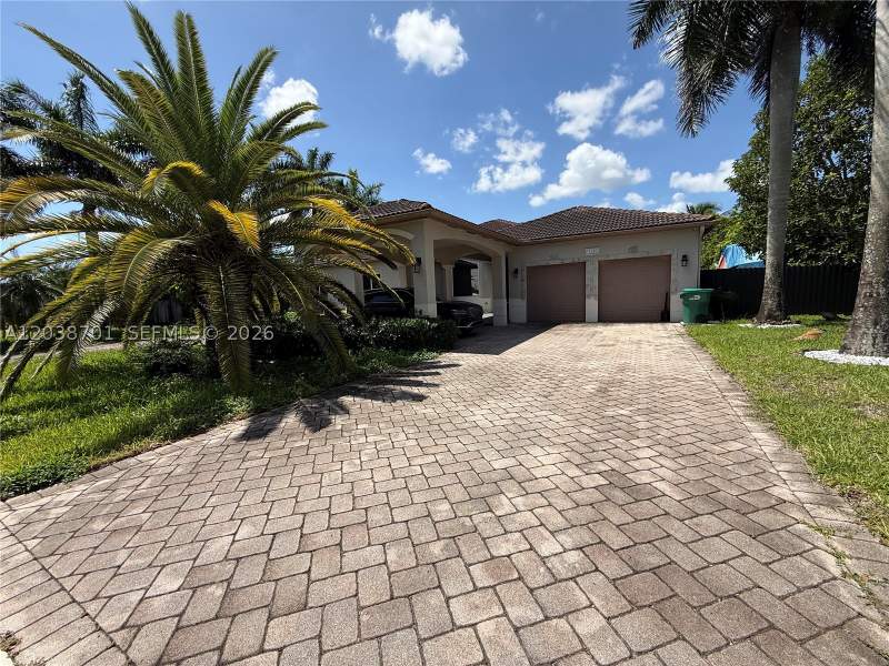 4 bedroom SingleFamilyResidence at 16940 SW 296th St, Virginia Estates, Homestead — photo 2
