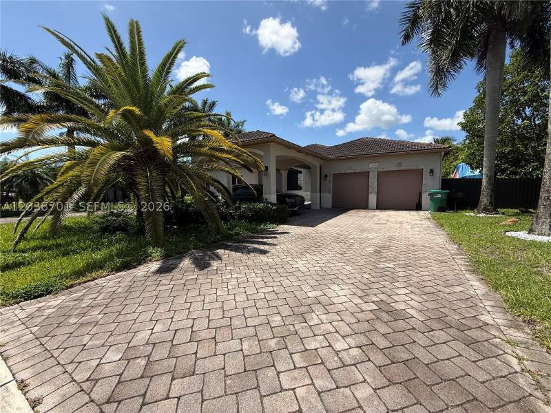 4 bedroom SingleFamilyResidence at 16940 SW 296th St, Virginia Estates, Homestead — photo 3