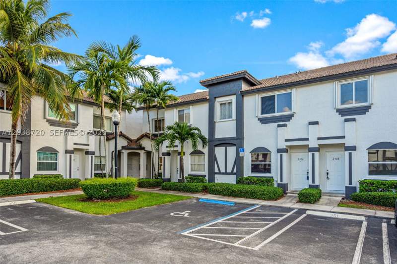 3 bedroom Condominium at 2306 SE 23rd Ter 2306, Towngate Condo Ten, Homestead — photo 2