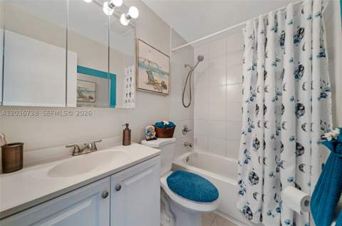 15610 NE 6th Ave 34C, Miami FL - photo 12 of 35
