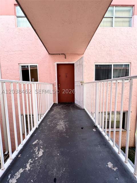 19729 SW 114th Ave 250, Miami FL - photo 9 of 10