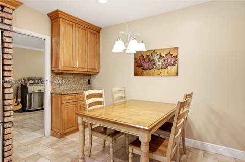 7880 SW 180th Ter, Palmetto Bay FL - photo 12 of 40