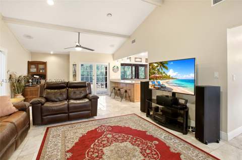7880 SW 180th Ter, Palmetto Bay FL - photo 8 of 40
