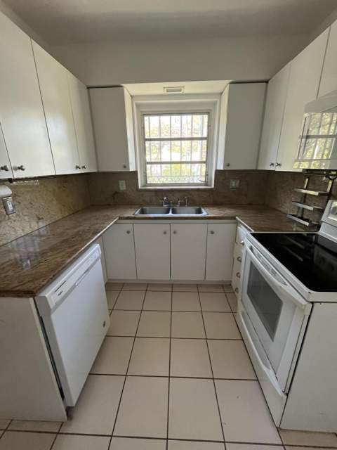 175 SW 25th Road, Miami FL - photo 8 of 23