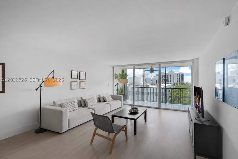 2 bedroom Condominium at 150 Ocean Lane Dr 7C, Island Breakers Condo, Key Biscayne — photo 4