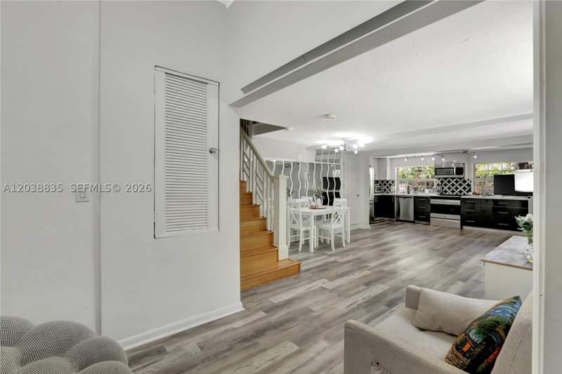 3 bedroom SingleFamilyResidence at 3375 SW 29th Ter, Pomelo Park, Miami — photo 5