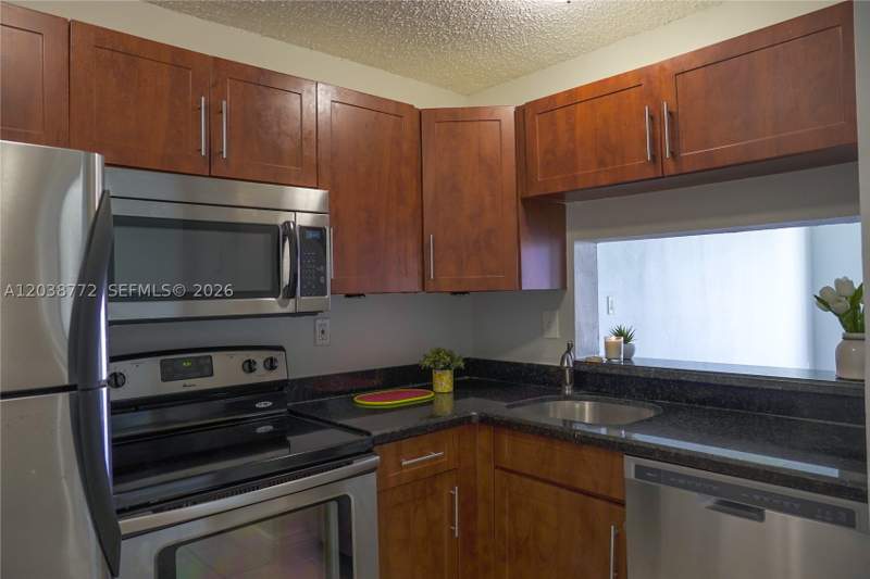 1 bedroom Condominium at 482 NW 165th St Rd A504, Montecarlo Condo, Miami — photo 2