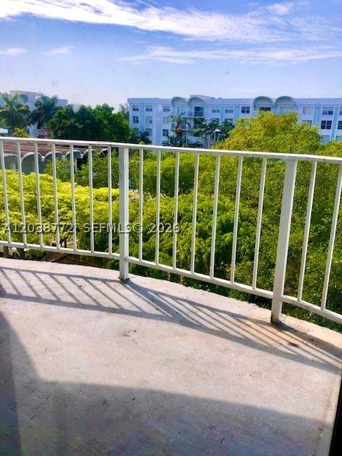 482 NW 165th St Rd A504, Miami FL - photo 6 of 41