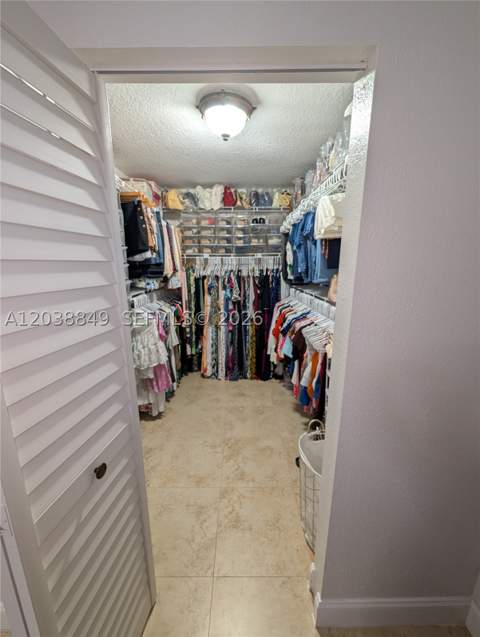 8275 NW 186th St 801, Hialeah FL - photo 10 of 39