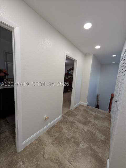 8275 NW 186th St 801, Hialeah FL - photo 18 of 39