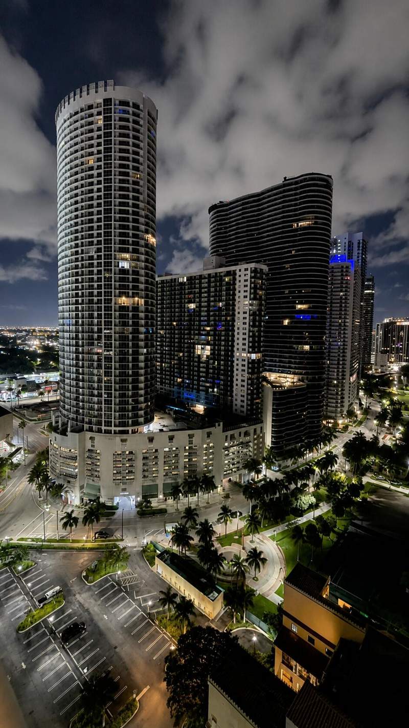 2 bedroom Condominium at 1717 N Bayshore Drive A-2935, Venetia Condo, Miami — photo 4