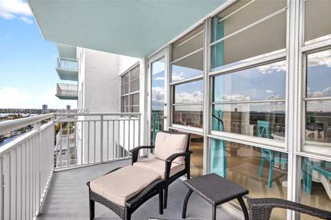 301 174th St 1905 + Den, Sunny Isles Beach FL - photo 11 of 55