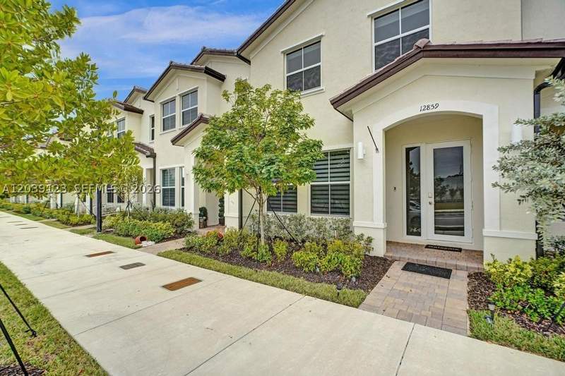 3 bedroom Townhouse at 12859 SW 243rd Ter, Avalon Square, Homestead — photo 2