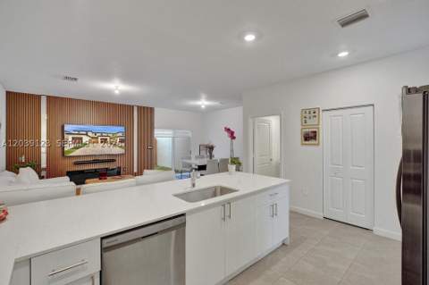 12859 SW 243rd Ter, Homestead FL - photo 8 of 36