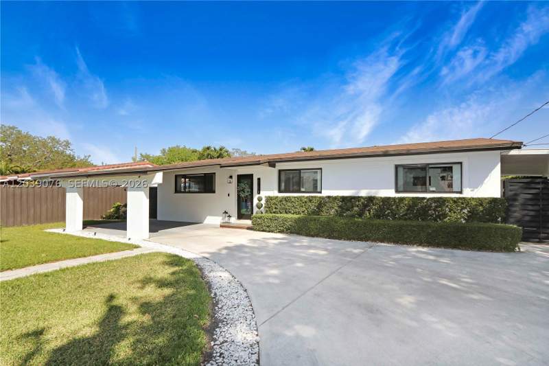 3 bedroom SingleFamilyResidence at 6751 SW 13th St, Intag Sub, Miami — photo 4