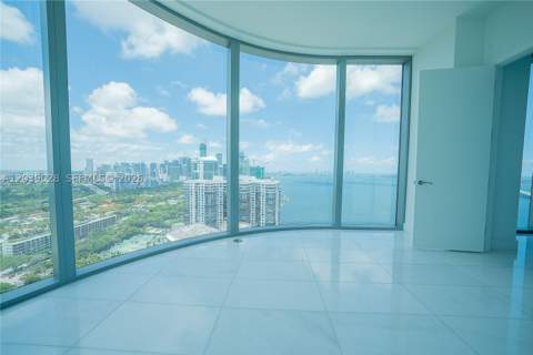 175 SE 25th Rd 2704, Miami FL - photo 9 of 26