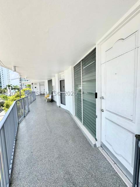 1100 Alton Rd 5D, Miami Beach FL - photo 7 of 33