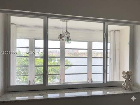 1530 NE 191st St 305, Miami FL - photo 10 of 18