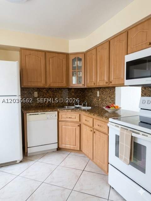 1530 NE 191st St 305, Miami FL - photo 11 of 18