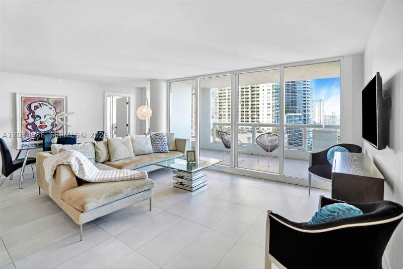2 bedroom Condominium at 1717 N Bayshore Dr A-1740, Venetia Condo, Miami — photo 4