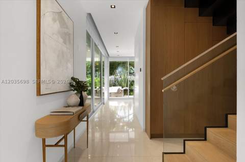 810 W 47 Ct, Miami Beach FL - photo 16 of 35