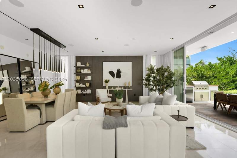 4 bedroom SingleFamilyResidence at 810 W 47 Ct, 4701 NORTH MERIDIAN CONDO, Miami Beach — photo 3