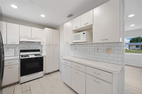 10051 SW 13th Ter, Miami FL - photo 10 of 26