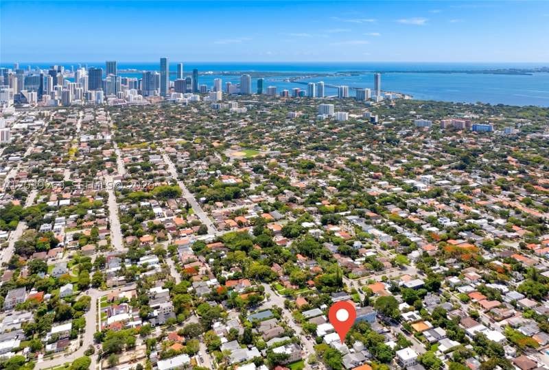 4 bedroom SingleFamilyResidence at 1642 SW 12th St, Shenandoah, Miami — photo 3