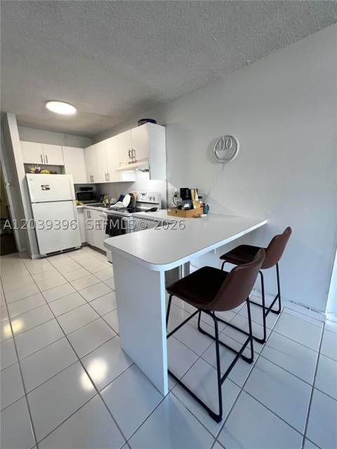 710 Washington Ave 319, Miami Beach FL - photo 6 of 17