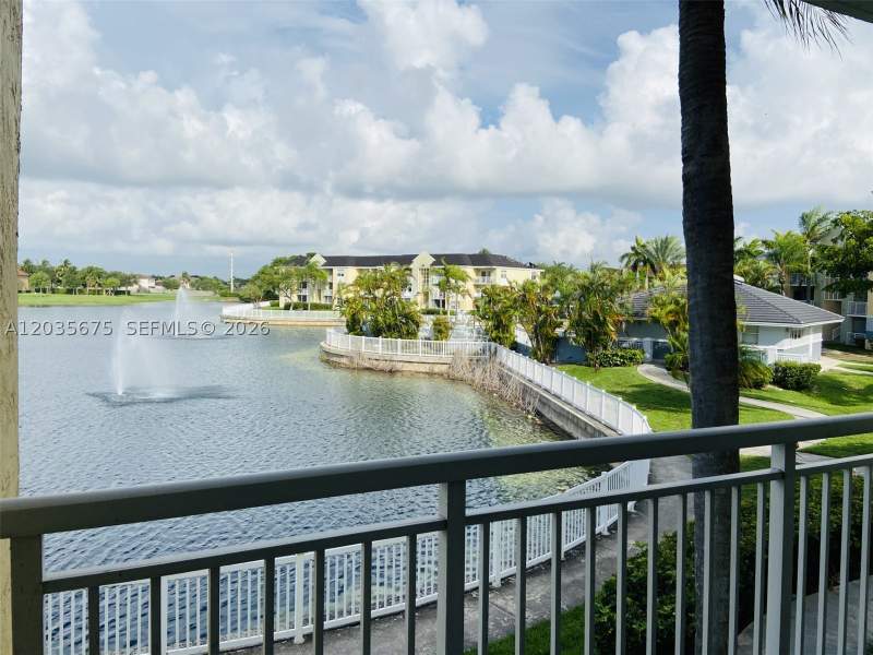 1 bedroom Condominium at 8600 SW 212th St 208, Le Club At Old Cutler Con, Cutler Bay — photo 3