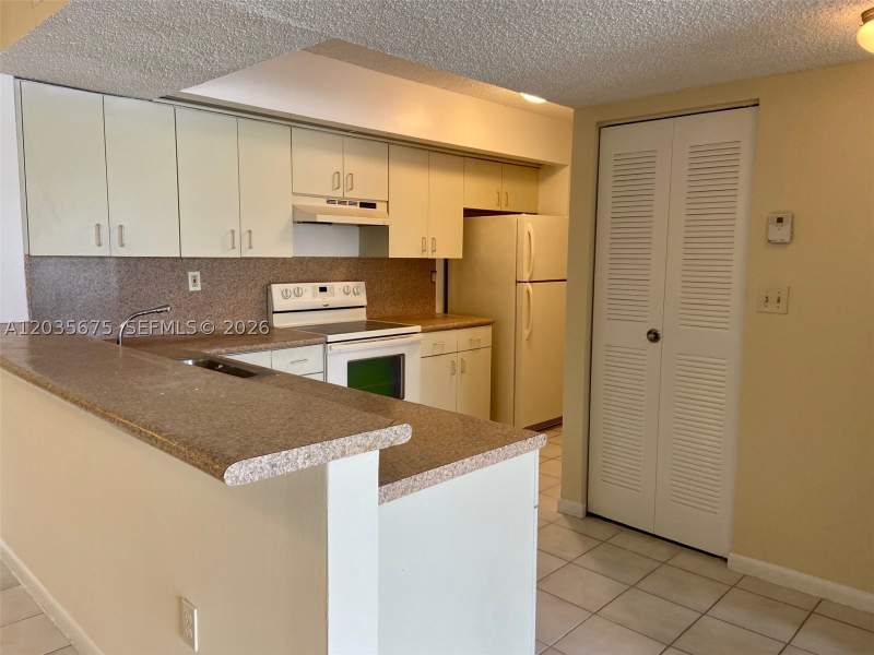 1 bedroom Condominium at 8600 SW 212th St 208, Le Club At Old Cutler Con, Cutler Bay — photo 5