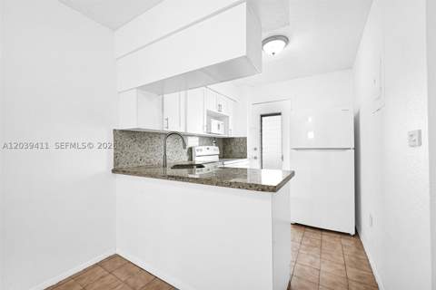 1620 West Ave 603, Miami Beach FL - photo 13 of 39
