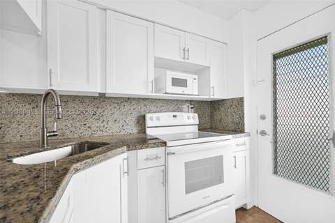 1620 West Ave 603, Miami Beach FL - photo 15 of 39