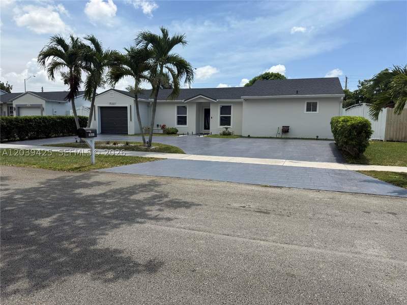3 bedroom SingleFamilyResidence at 19331 NW 57th Ct, Country Lake Manors Sec 3, Miami — photo 3