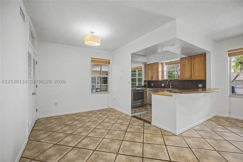 2 bedroom Condominium at 1751 Washington Ave 1F, Washington Park Condo, Miami Beach — photo 4