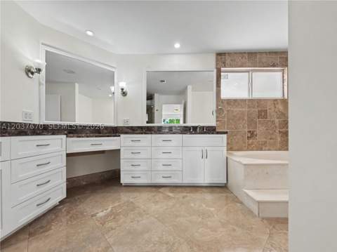 4725 NW 104th Ave, Doral FL - photo 14 of 30
