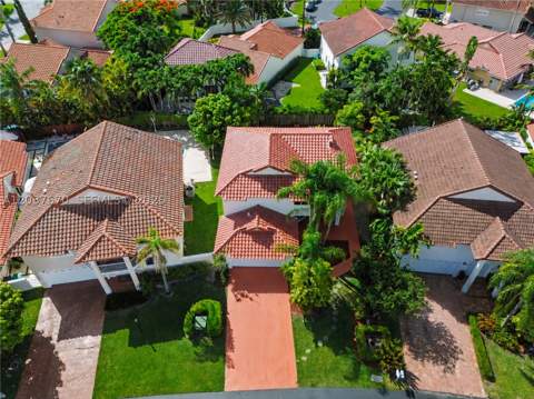 4725 NW 104th Ave, Doral FL - photo 22 of 30