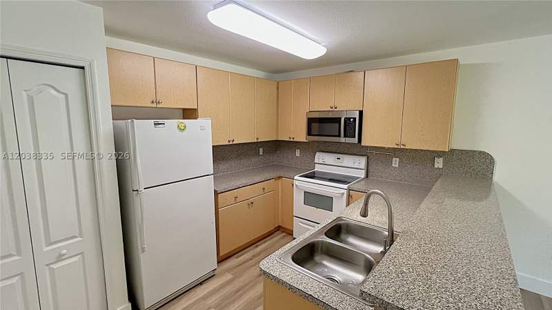 3 bedroom Condominium at 22721 SW 88th Pl 9-19, The Courts At Bayshore I, Cutler Bay — photo 4