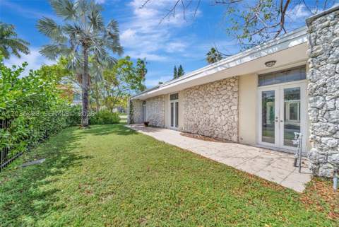 111 S Hibiscus Dr, Miami Beach FL - photo 23 of 27