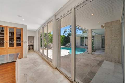 111 S Hibiscus Dr, Miami Beach FL - photo 6 of 27