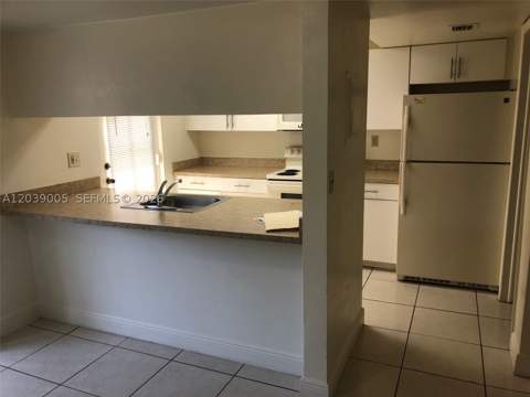10808 N Kendall Dr Q-4, Miami FL - photo 12 of 32