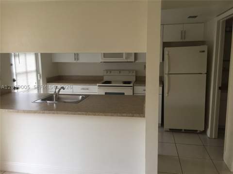10808 N Kendall Dr Q-4, Miami FL - photo 13 of 32
