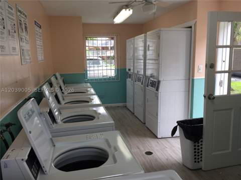 10808 N Kendall Dr Q-4, Miami FL - photo 24 of 32