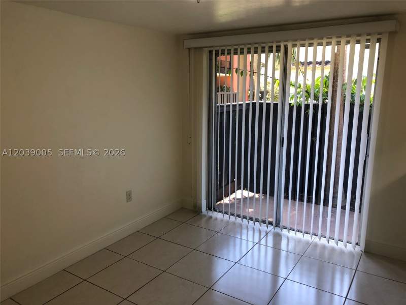 2 bedroom Townhouse at 10808 N Kendall Dr Q-4, Spanish Trace Condo, Miami — photo 4
