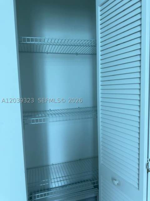 300 S Biscayne Blvd T-3703, Miami FL - photo 13 of 34