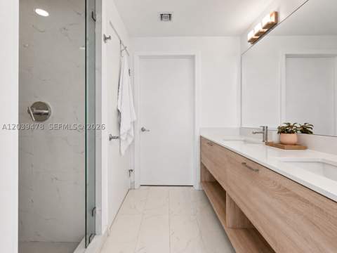 16385 Biscayne Blvd 1117, North Miami Beach FL - photo 13 of 32